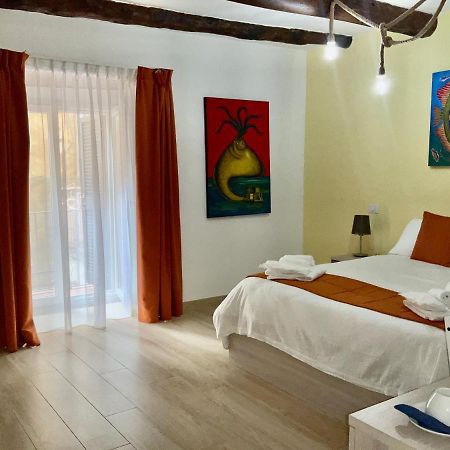 'A Room De' Scugnizzi Наполи Екстериор снимка