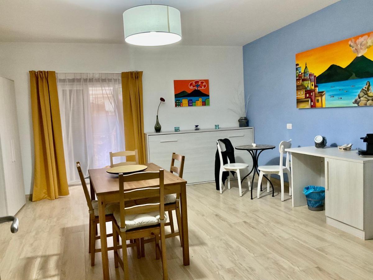 'A Room De' Scugnizzi Наполи Екстериор снимка