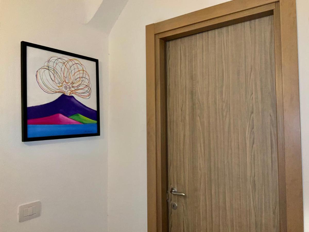 'A Room De' Scugnizzi Наполи Екстериор снимка