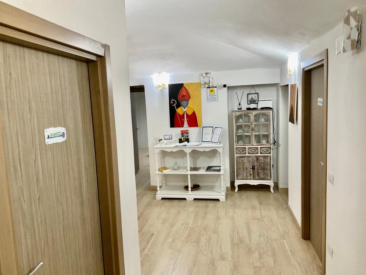 'A Room De' Scugnizzi Наполи Екстериор снимка