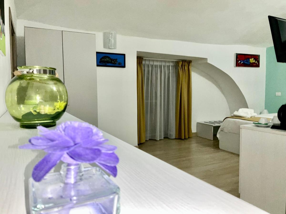 'A Room De' Scugnizzi Наполи Екстериор снимка
