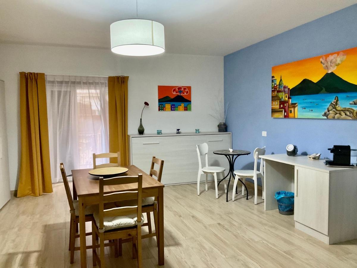 'A Room De' Scugnizzi Наполи Екстериор снимка