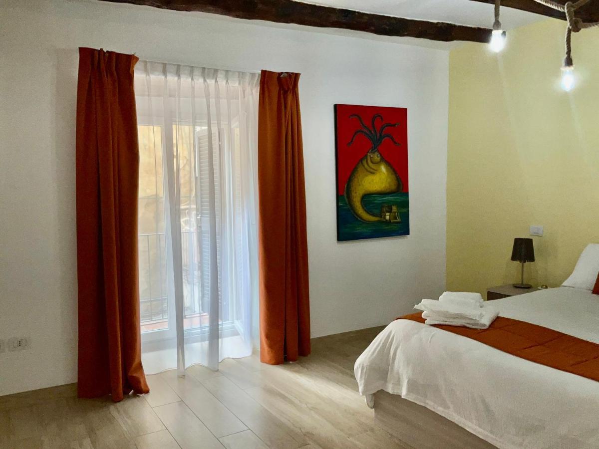 'A Room De' Scugnizzi Наполи Екстериор снимка
