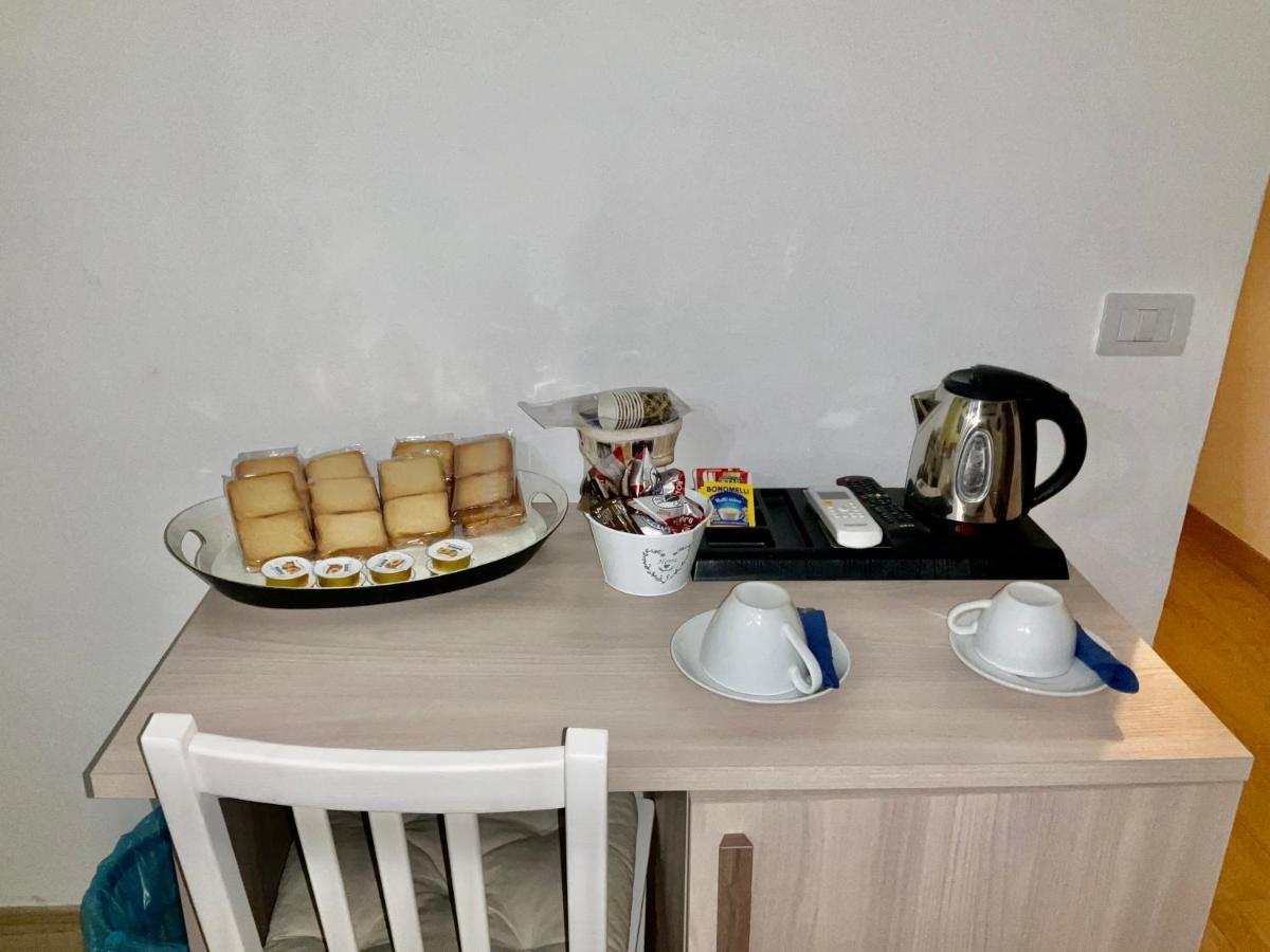 'A Room De' Scugnizzi Наполи Екстериор снимка