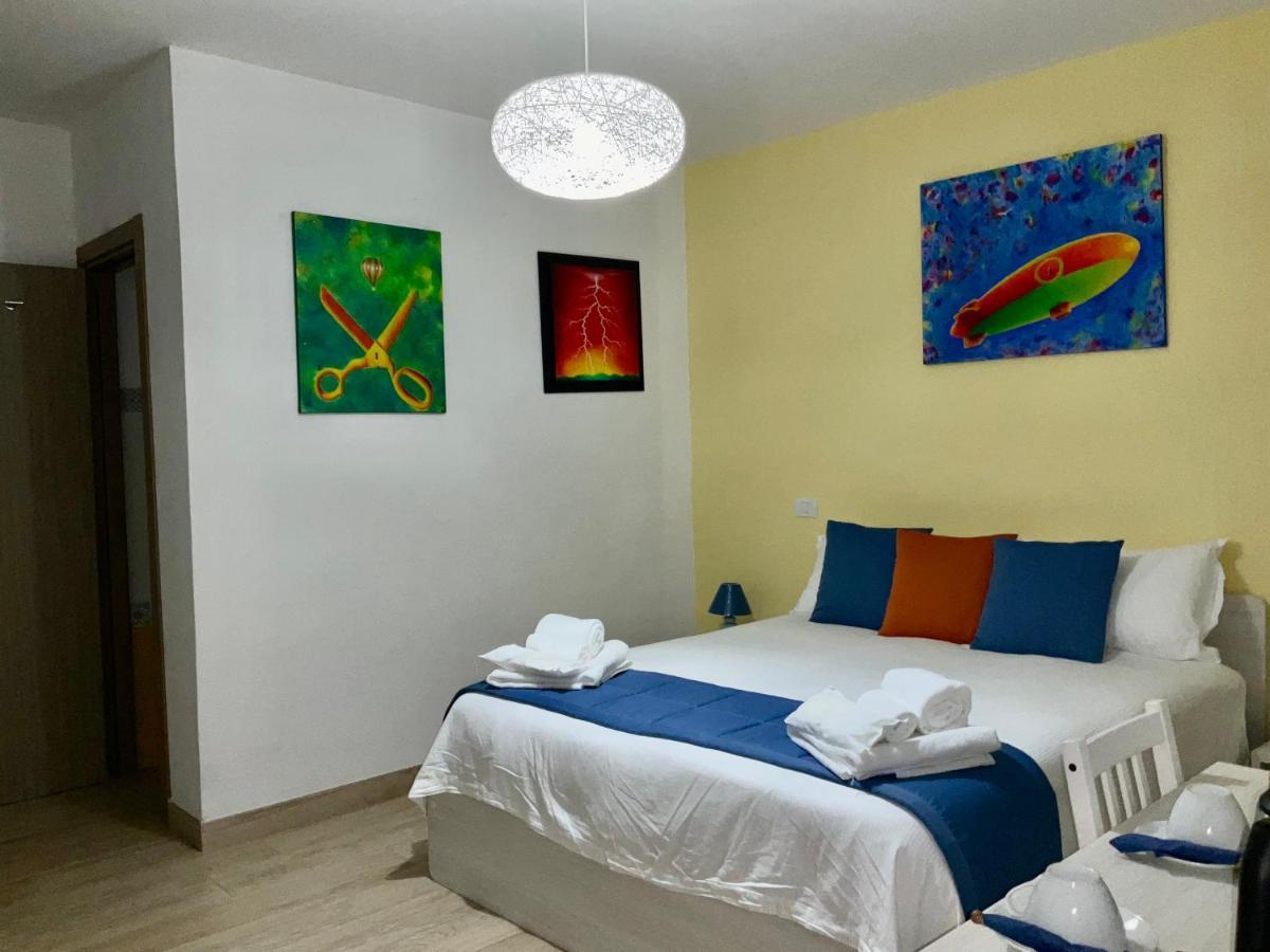 'A Room De' Scugnizzi Наполи Екстериор снимка
