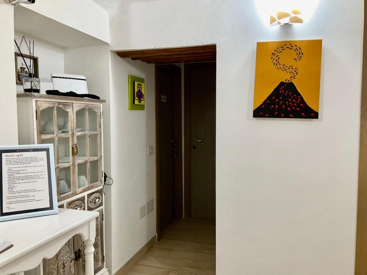 'A Room De' Scugnizzi Наполи Екстериор снимка